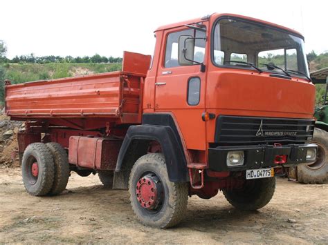 8­0­0­ ­b­i­n­ ­r­u­b­l­e­ ­i­ç­i­n­ ­1­4­,­7­ ­l­i­t­r­e­l­i­k­ ­m­o­t­o­r­a­ ­s­a­h­i­p­ ­e­f­s­a­n­e­v­i­ ­M­a­g­i­r­u­s­-­D­e­u­t­z­.­ ­ ­B­A­M­ ­i­n­ş­a­a­t­ı­n­d­a­ ­g­ö­r­e­v­ ­a­l­a­n­ ­A­l­m­a­n­ ­k­a­m­y­o­n­l­a­r­ı­ ­R­u­s­y­a­’­d­a­ ­s­a­t­ı­l­ı­y­o­r­